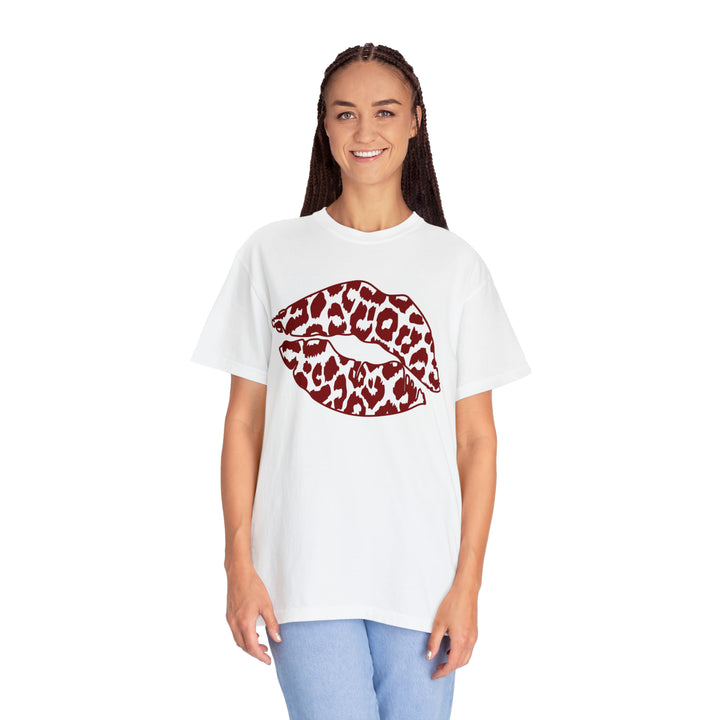 Red Lips Tee--comfort colors 1717