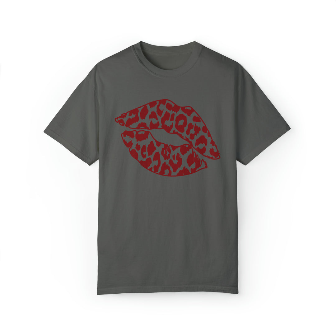 Red Lips Tee--comfort colors 1717